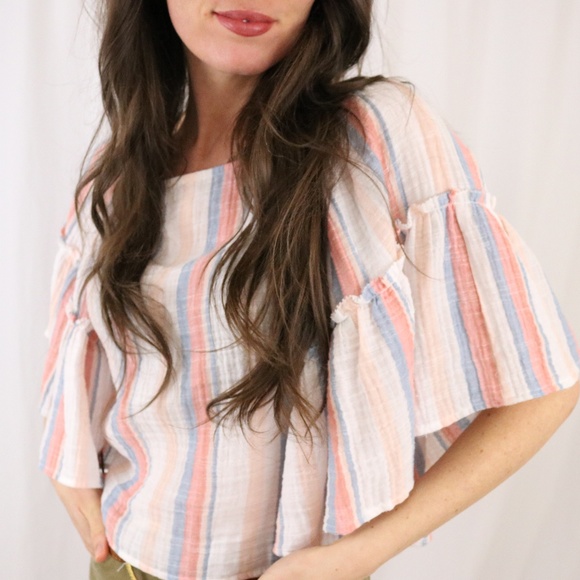 American Eagle Outfitters Tops - Vertical stripe ruffle sleeve crop top -B9